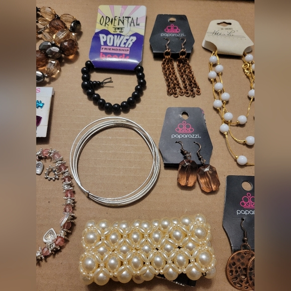 Jewelry Lot Costume Accessory Fashion Bracelets Necklace Earrings - Picture 3 of 7